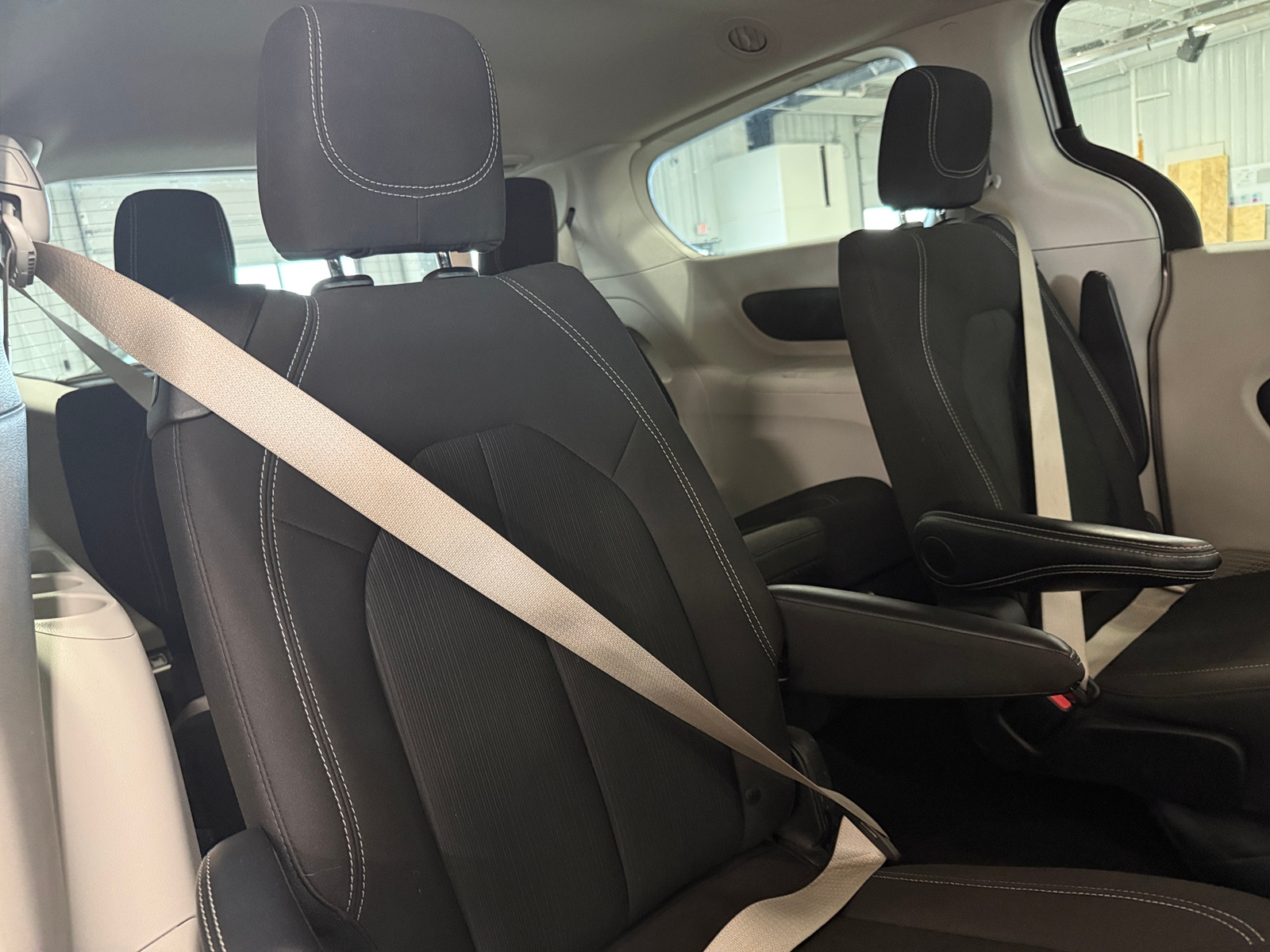 Thumbnail: 2024 Chrysler Voyager - 6