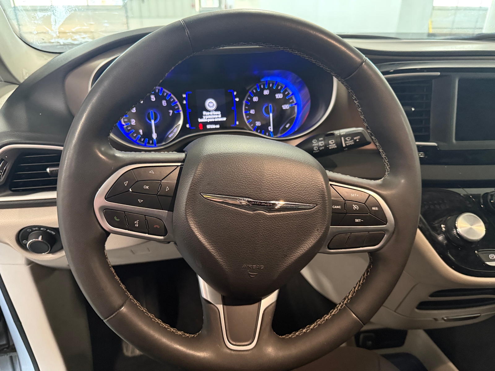 Thumbnail: 2024 Chrysler Voyager - 5