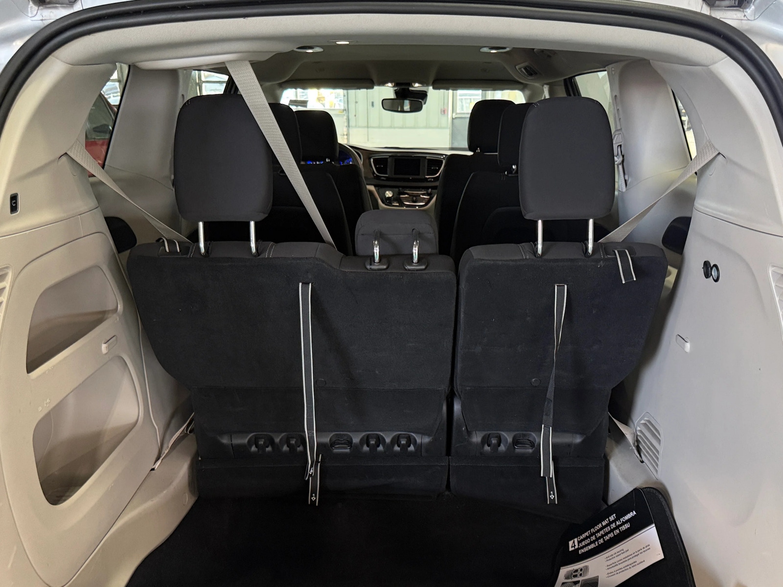 Thumbnail: 2024 Chrysler Voyager - 7