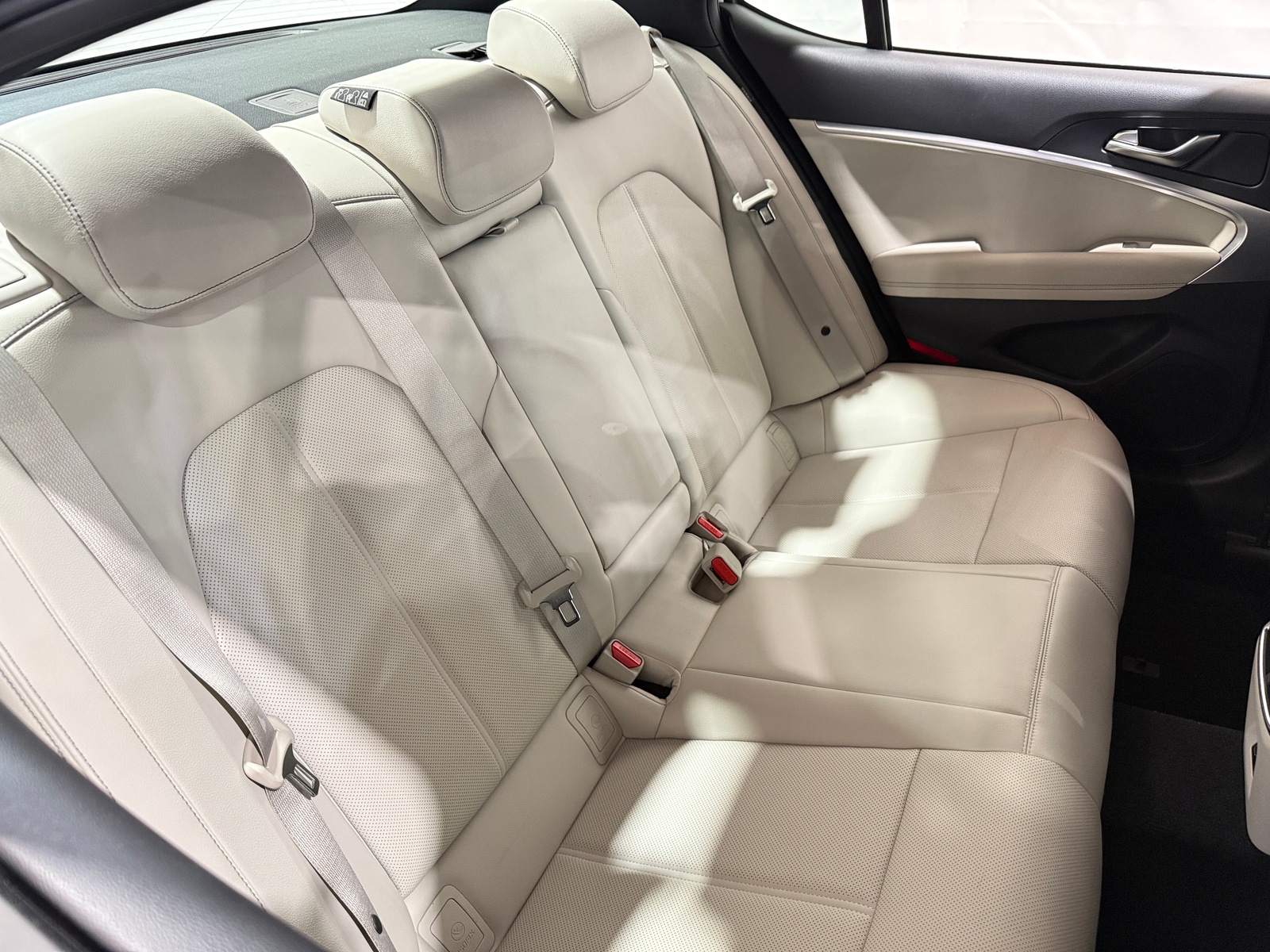 Thumbnail: 2025 Genesis G70 - 5