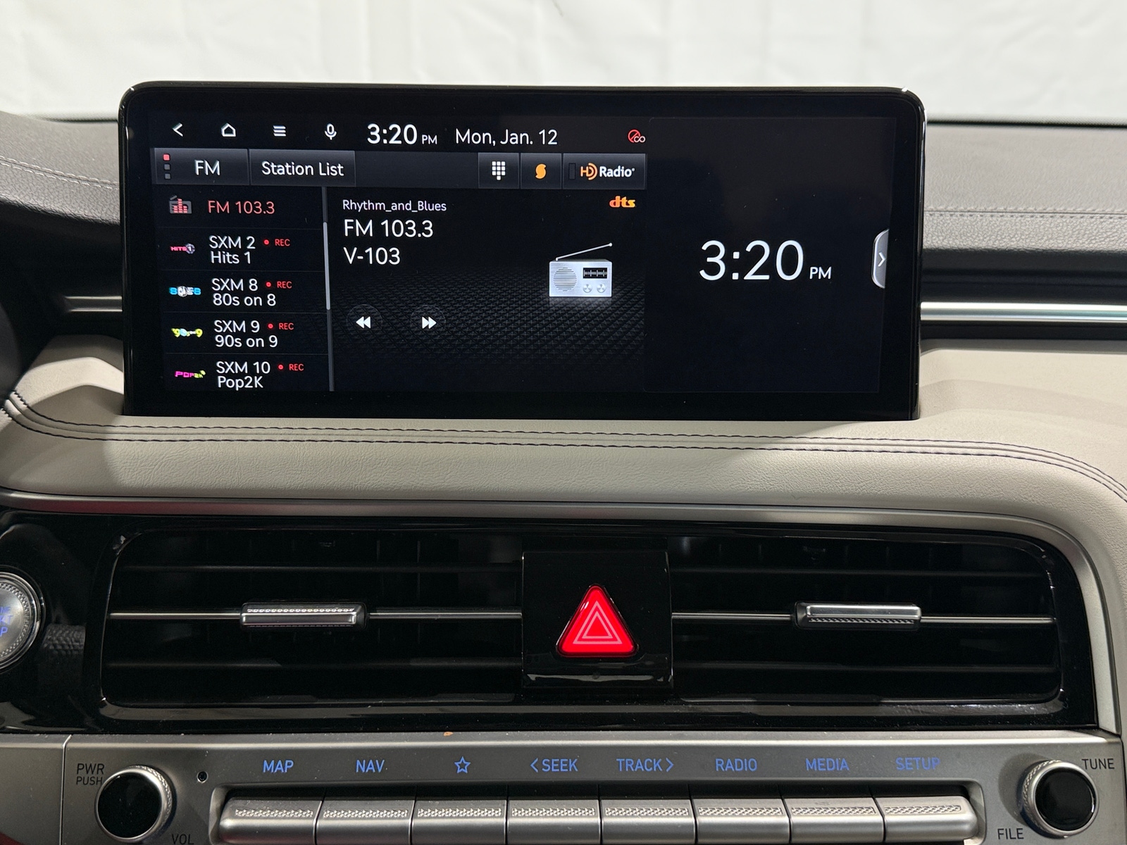 Thumbnail: 2025 Genesis G70 - 3