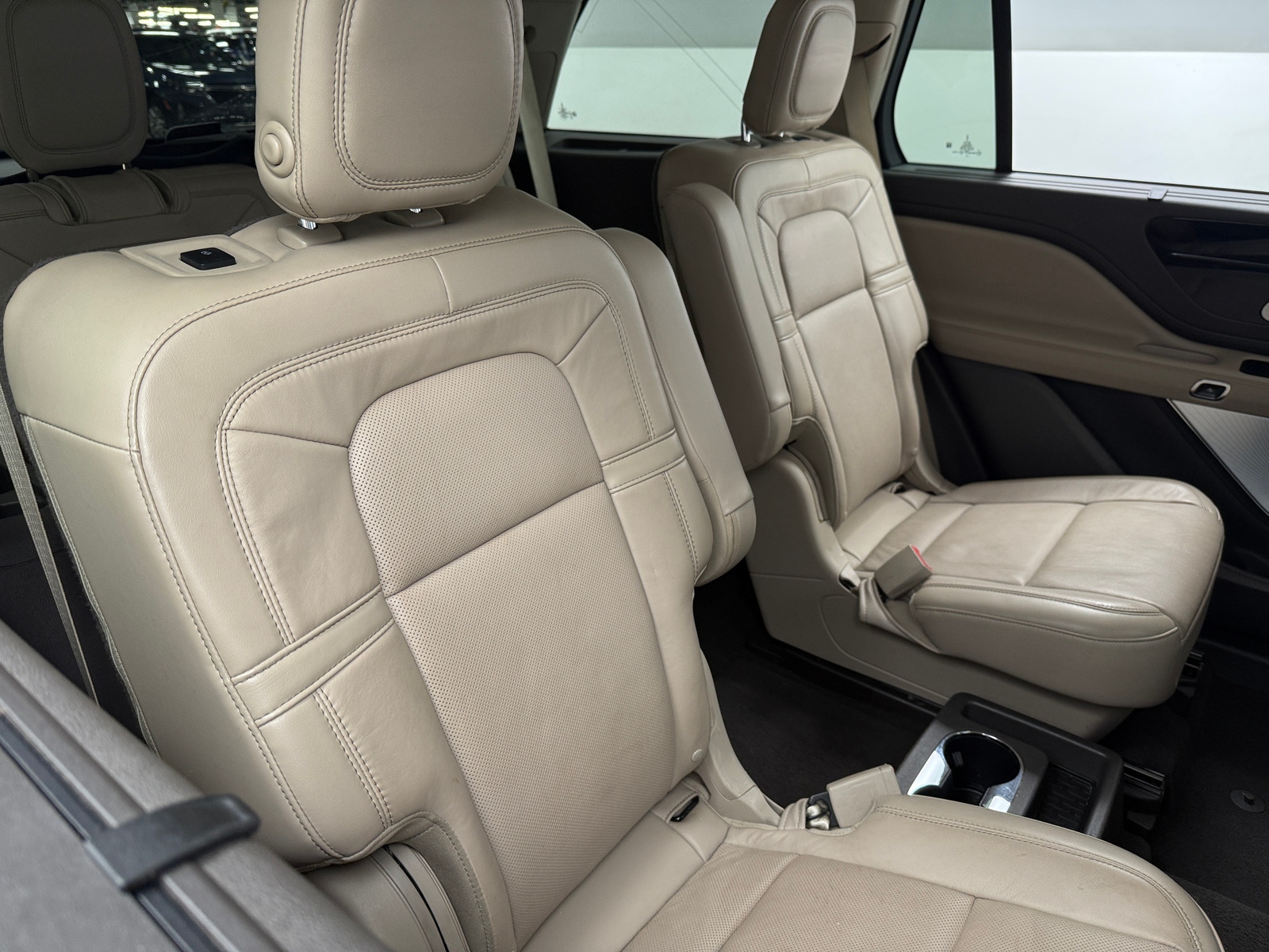 Thumbnail: 2020 Lincoln Aviator - 5