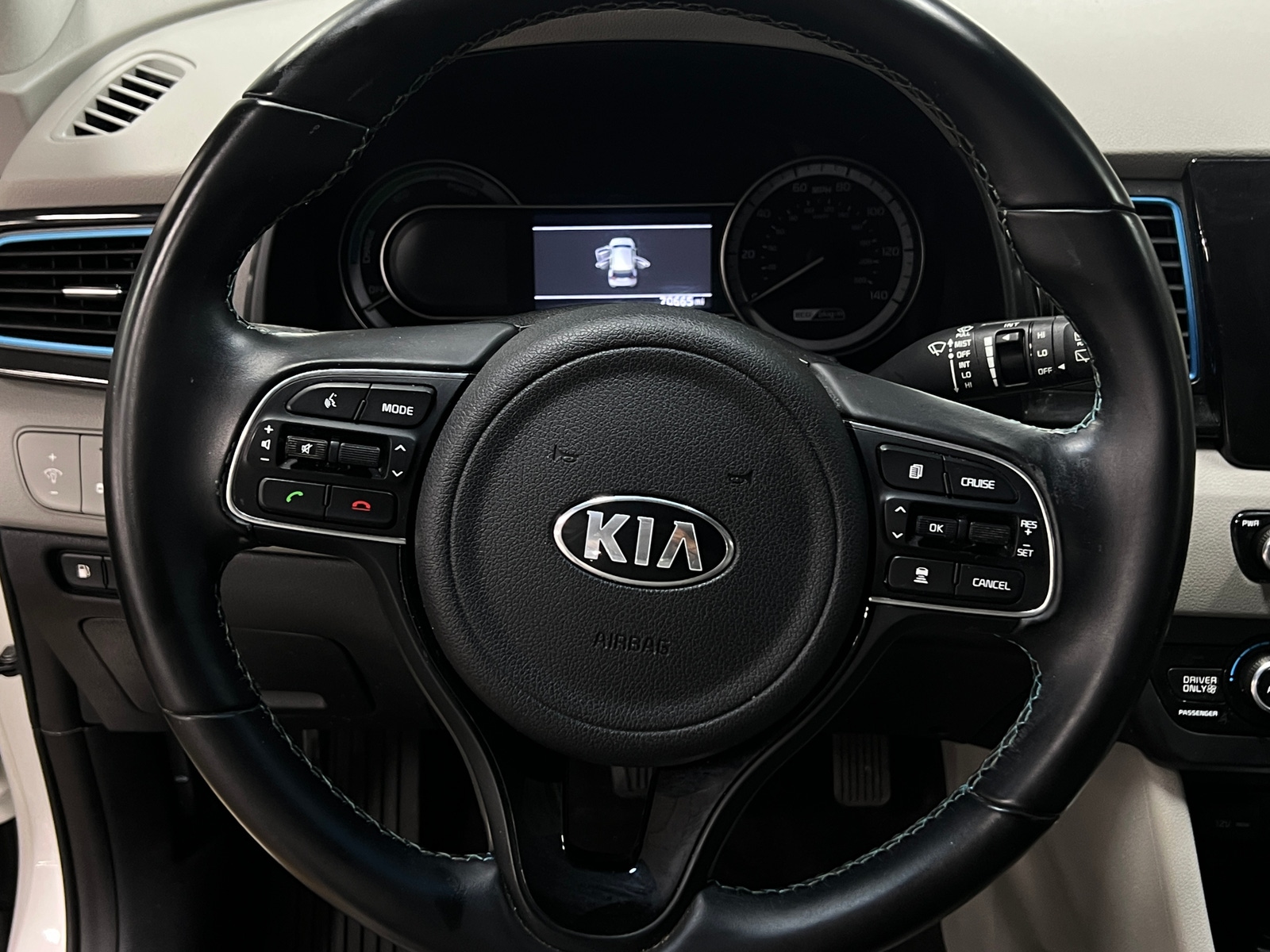 Thumbnail: 2019 Kia Niro - 4