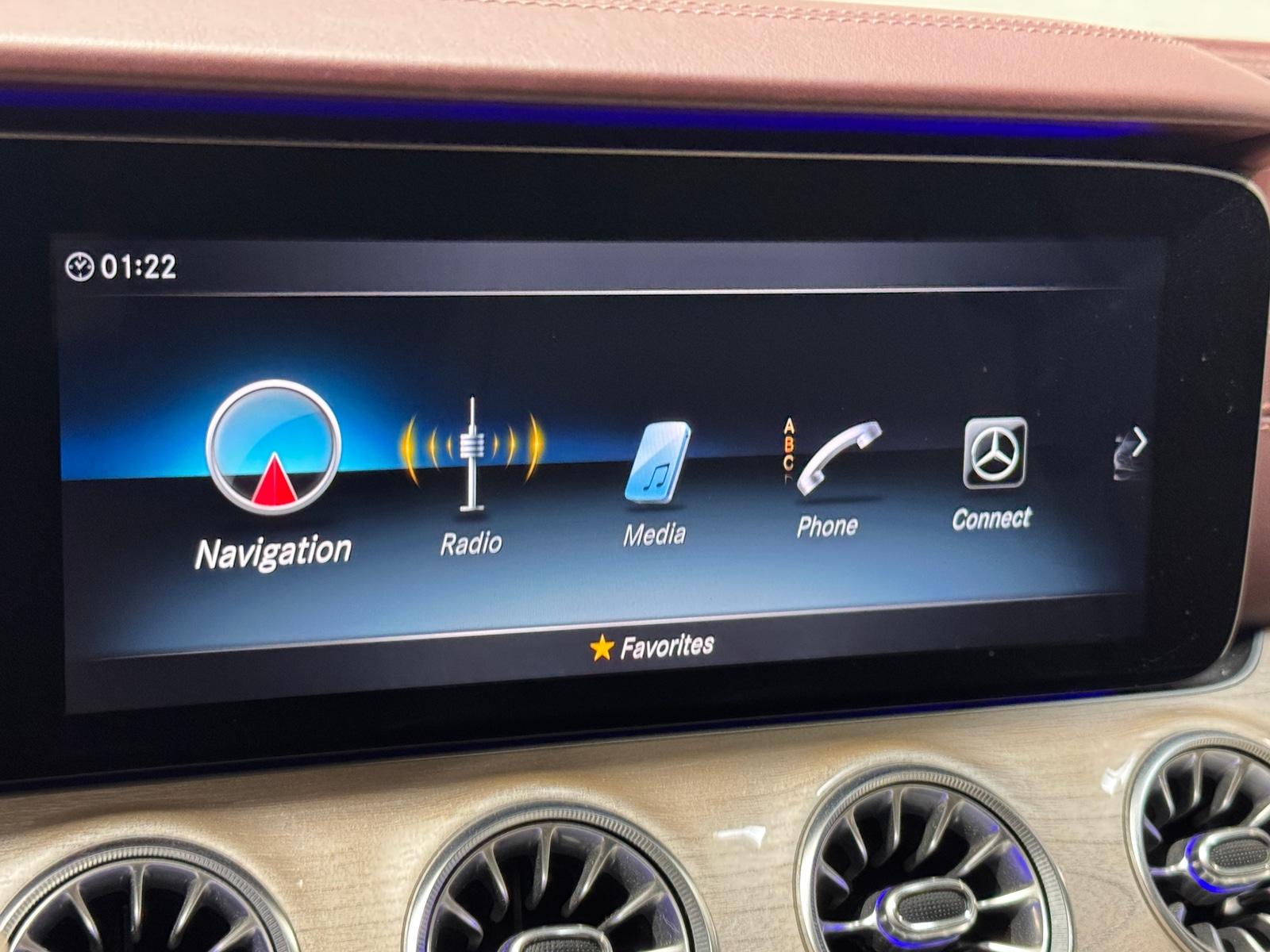 Thumbnail: 2019 Mercedes-Benz E-Class - 3