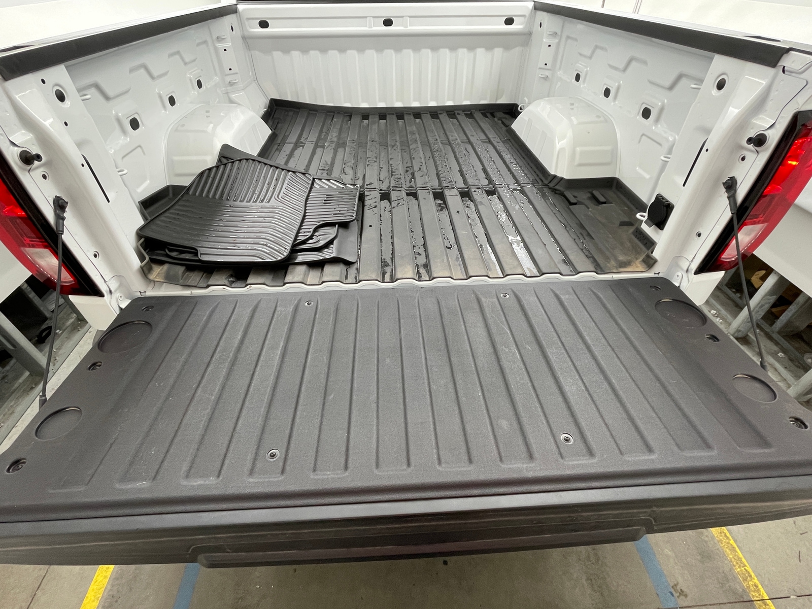 Thumbnail: 2025 GMC Sierra 1500 - 7