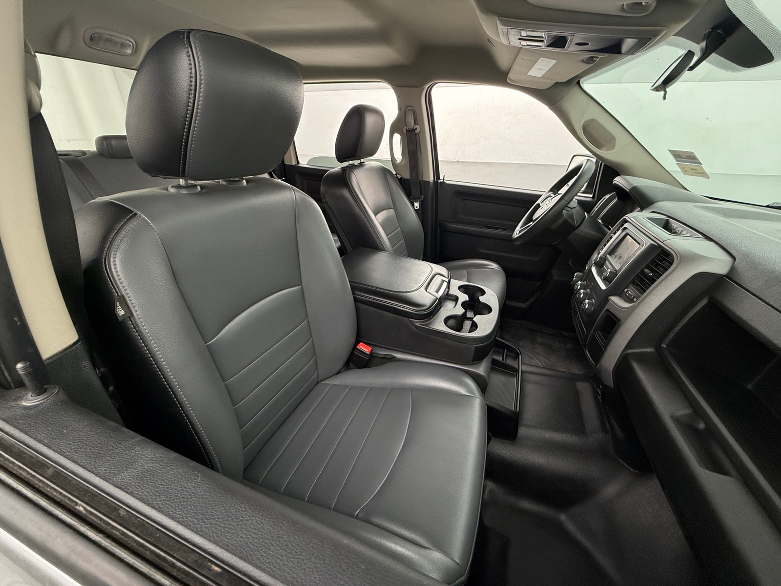 Thumbnail: 2021 RAM 1500 Classic - 2