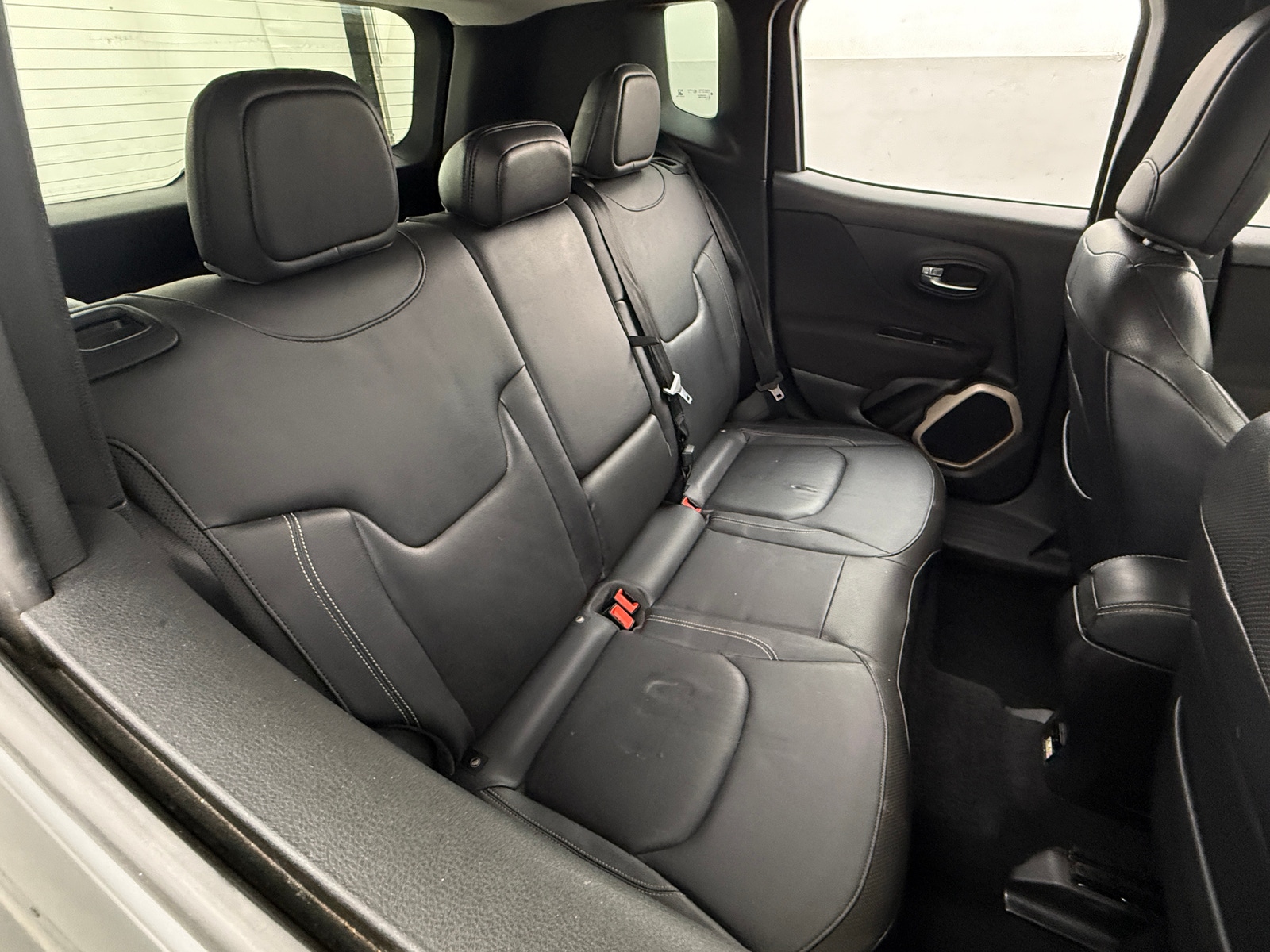 Thumbnail: 2015 Jeep Renegade - 5