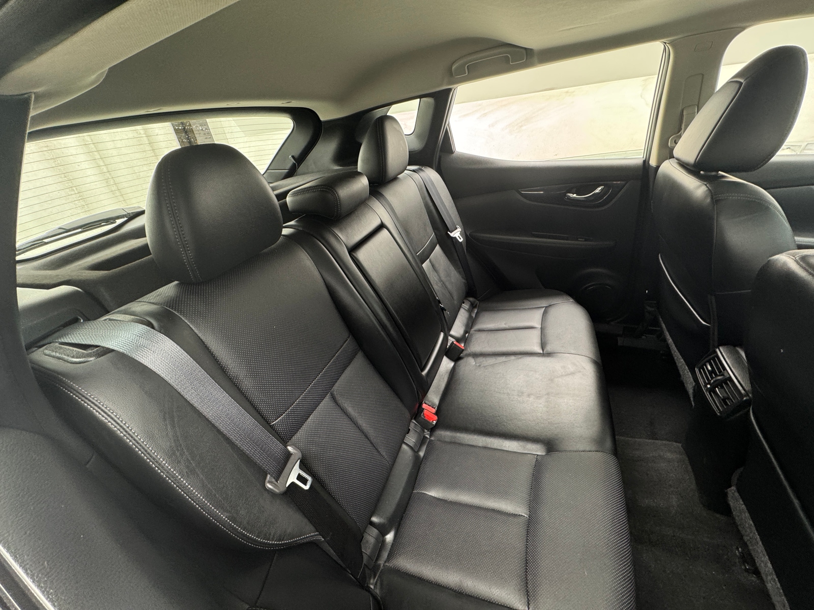 Thumbnail: 2017 Nissan Rogue Sport - 5