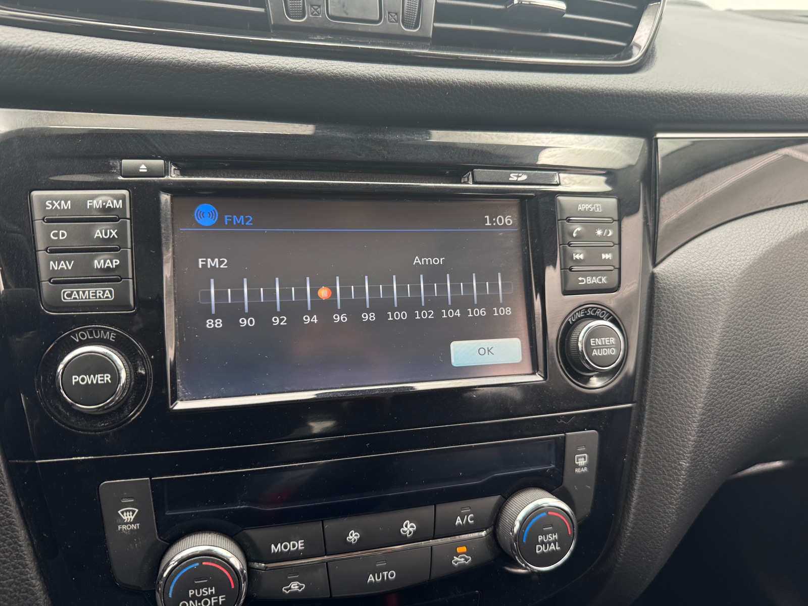 Thumbnail: 2017 Nissan Rogue Sport - 3