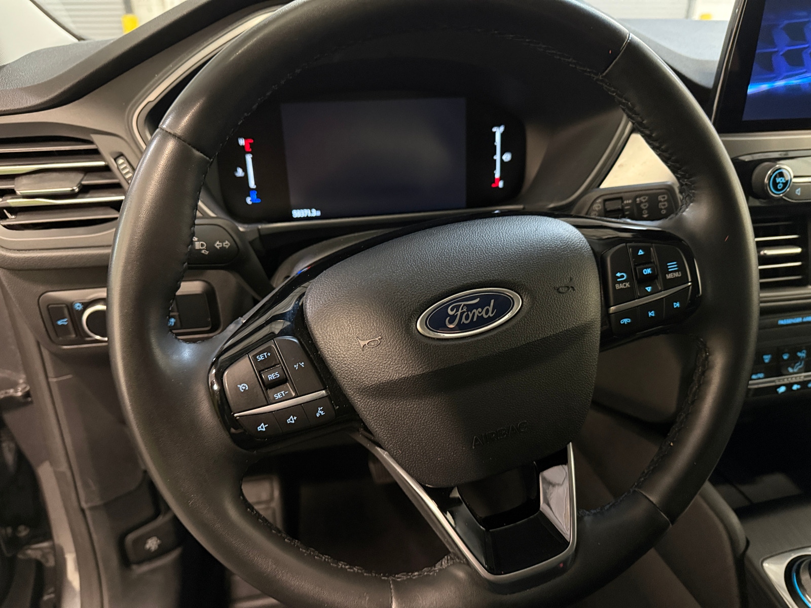 Thumbnail: 2023 Ford Escape - 5