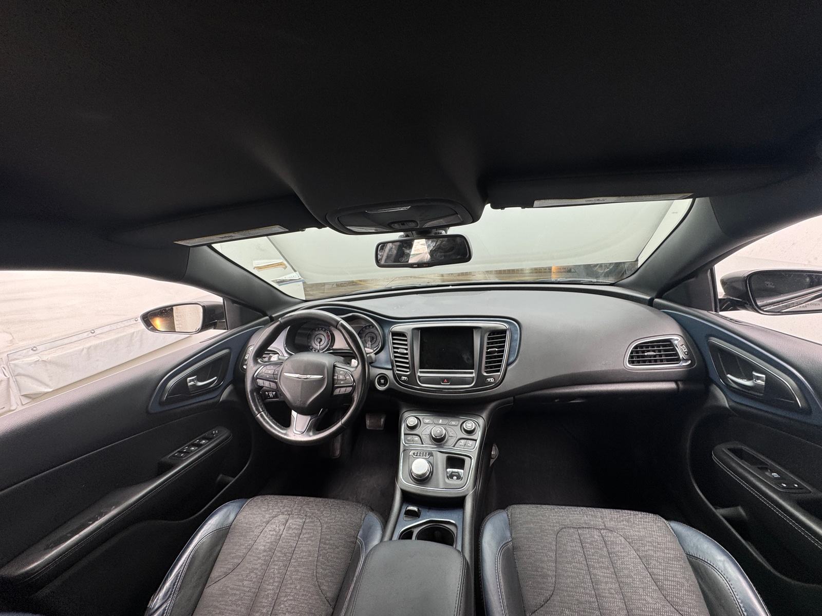 Thumbnail: 2016 Chrysler 200 - 3