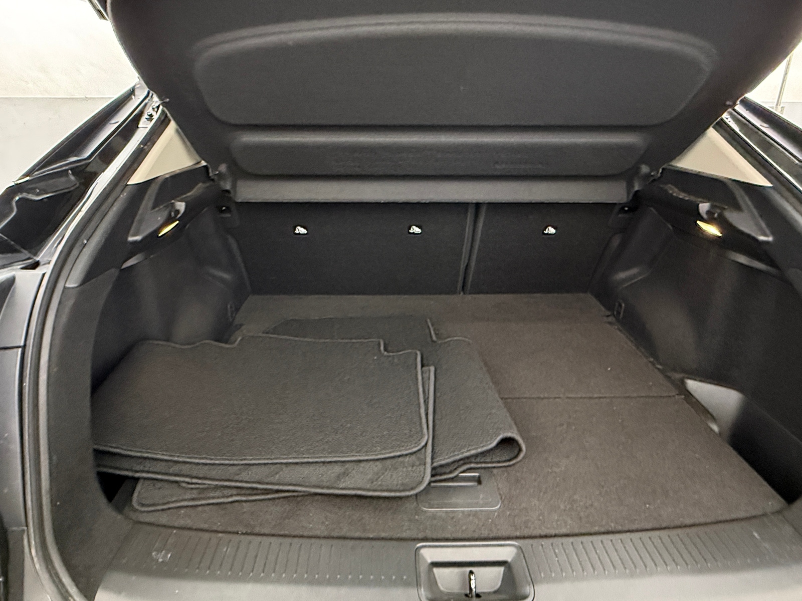 Thumbnail: 2023 Nissan Ariya - 6