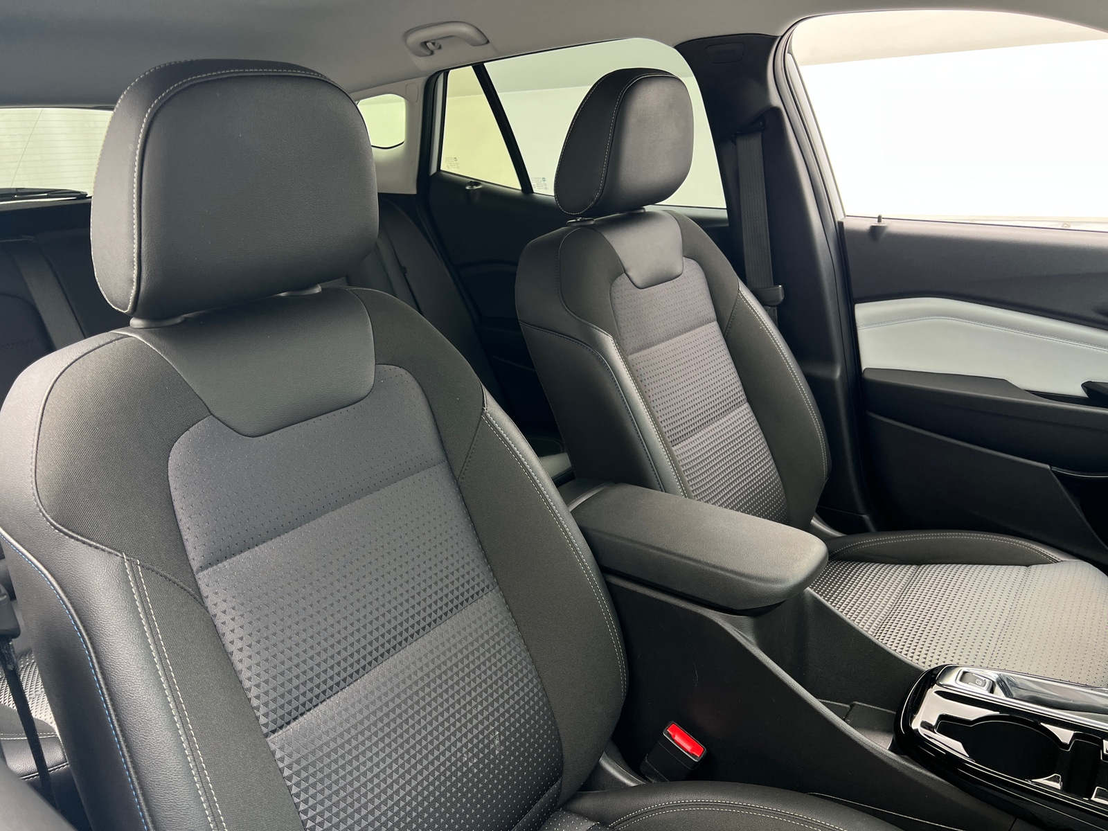 Thumbnail: 2025 Chevrolet Trax - 2