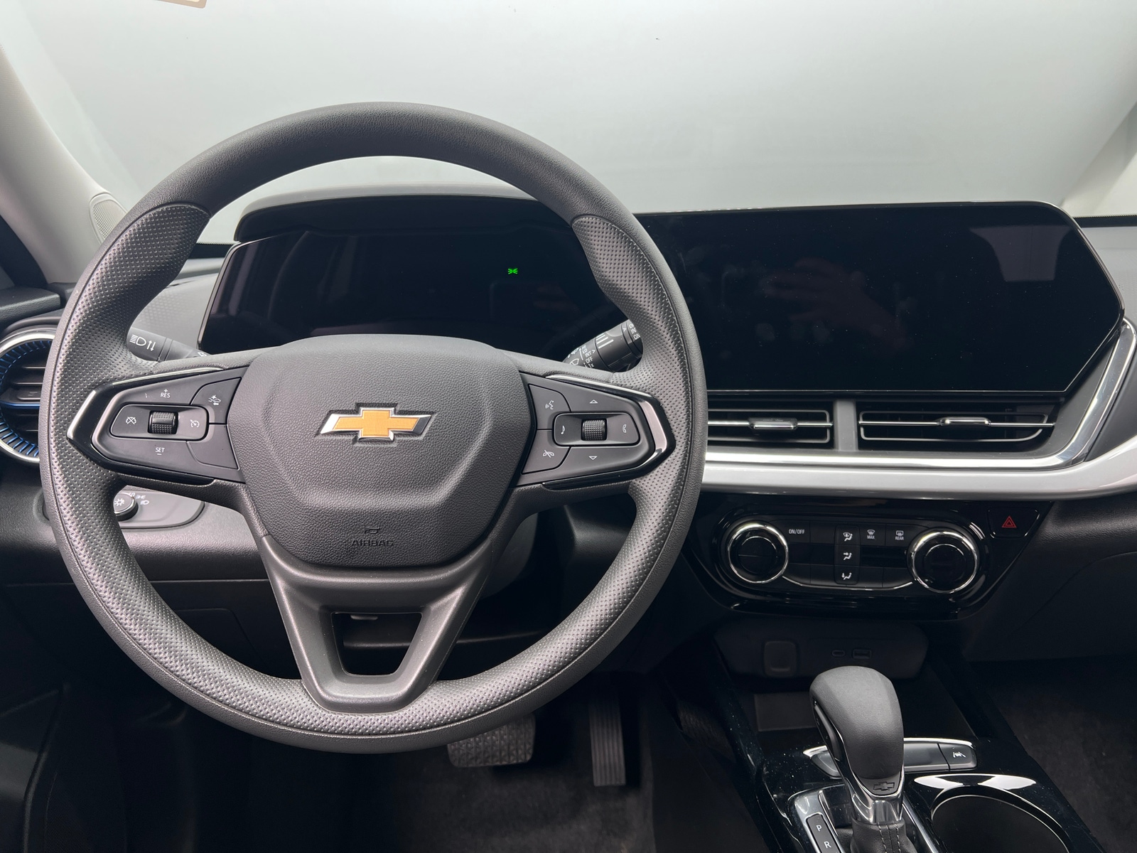 Thumbnail: 2025 Chevrolet Trax - 5