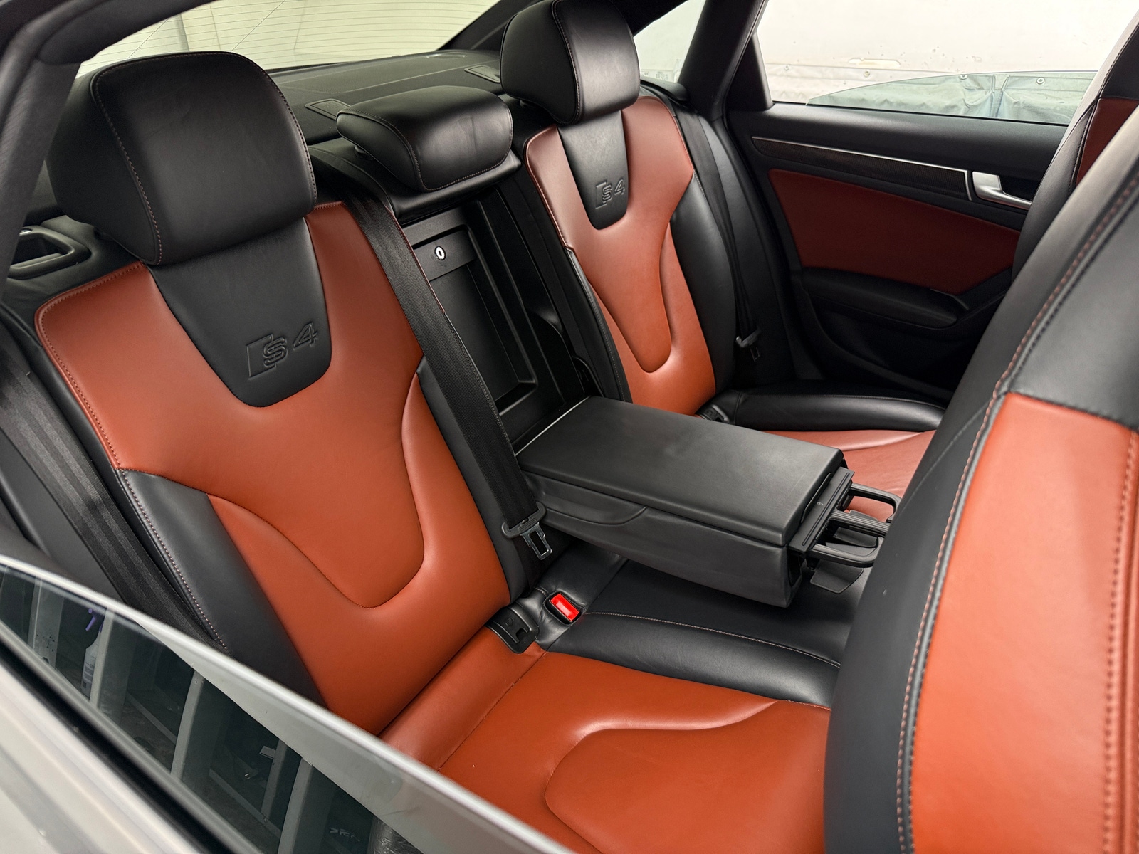 Thumbnail: 2011 Audi S4 - 5