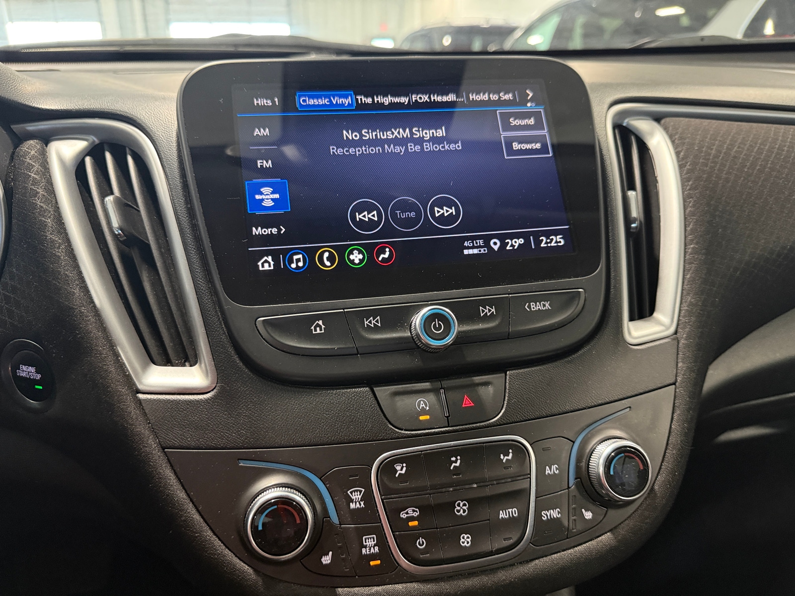 Thumbnail: 2024 Chevrolet Malibu - 4