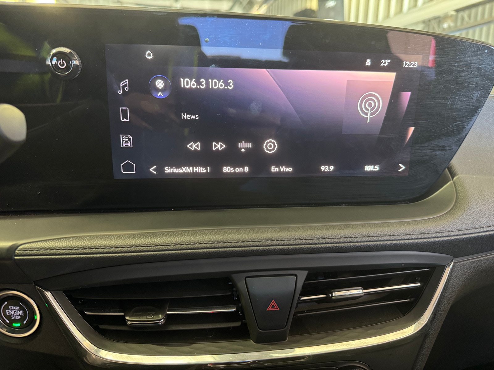 Thumbnail: 2025 Buick Encore GX - 4