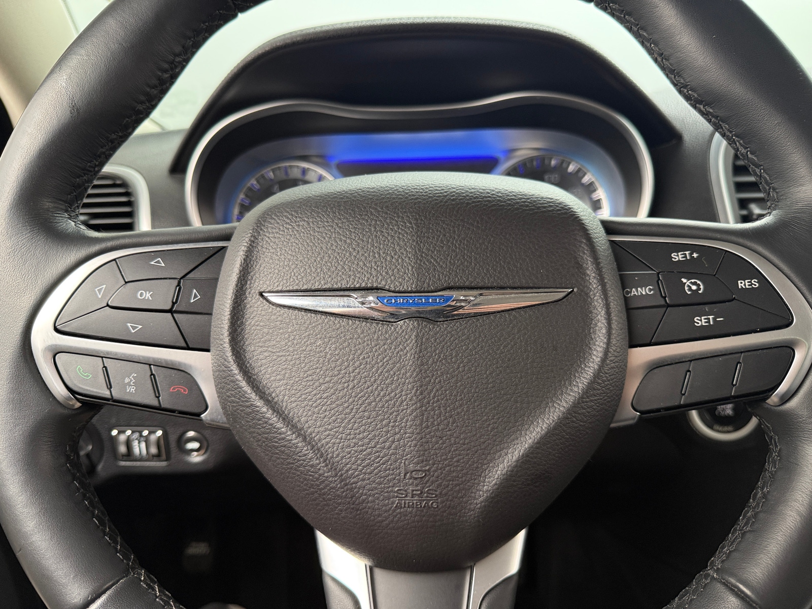 Thumbnail: 2015 Chrysler 300 - 4