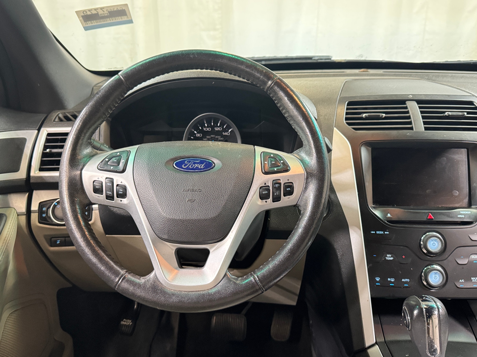 Thumbnail: 2015 Ford Explorer - 4