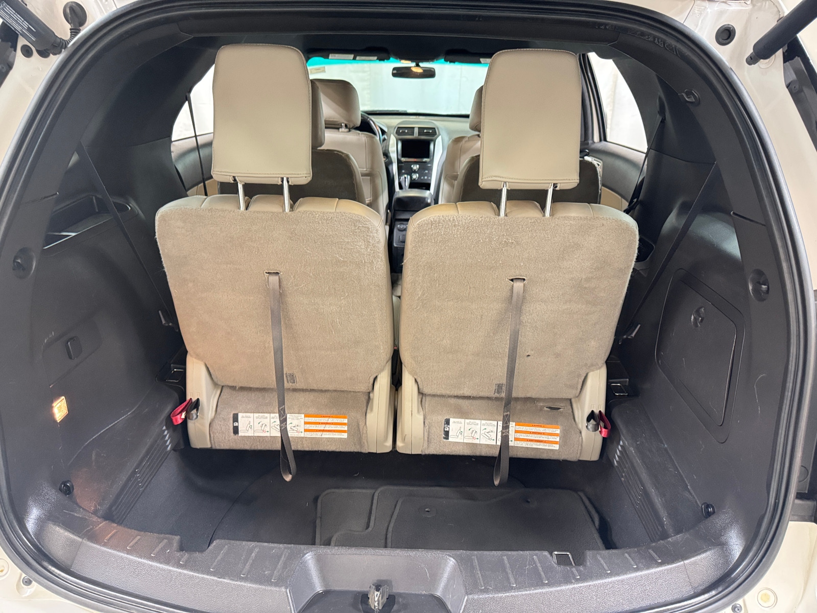 Thumbnail: 2015 Ford Explorer - 6