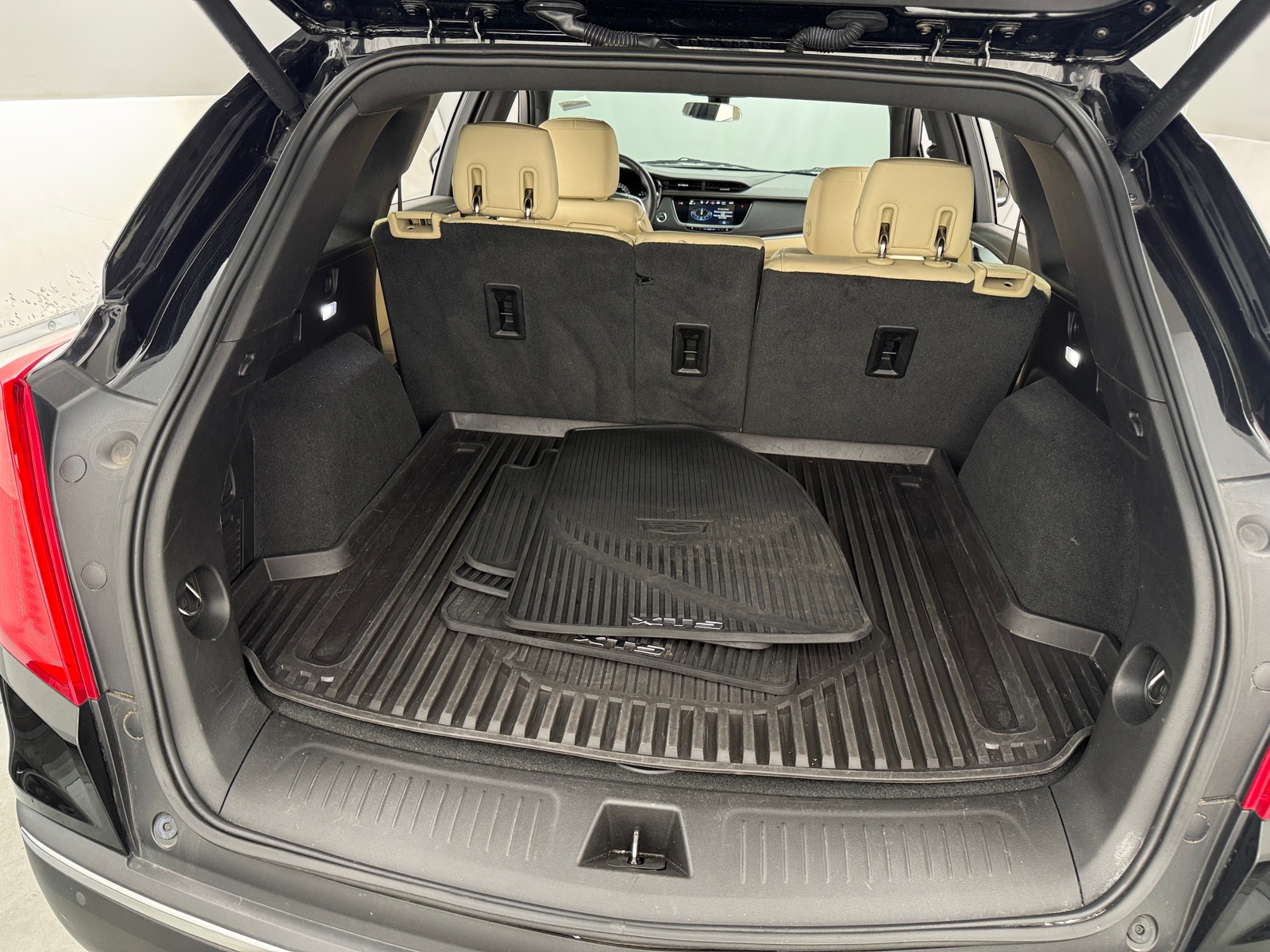 Thumbnail: 2018 Cadillac XT5 - 6