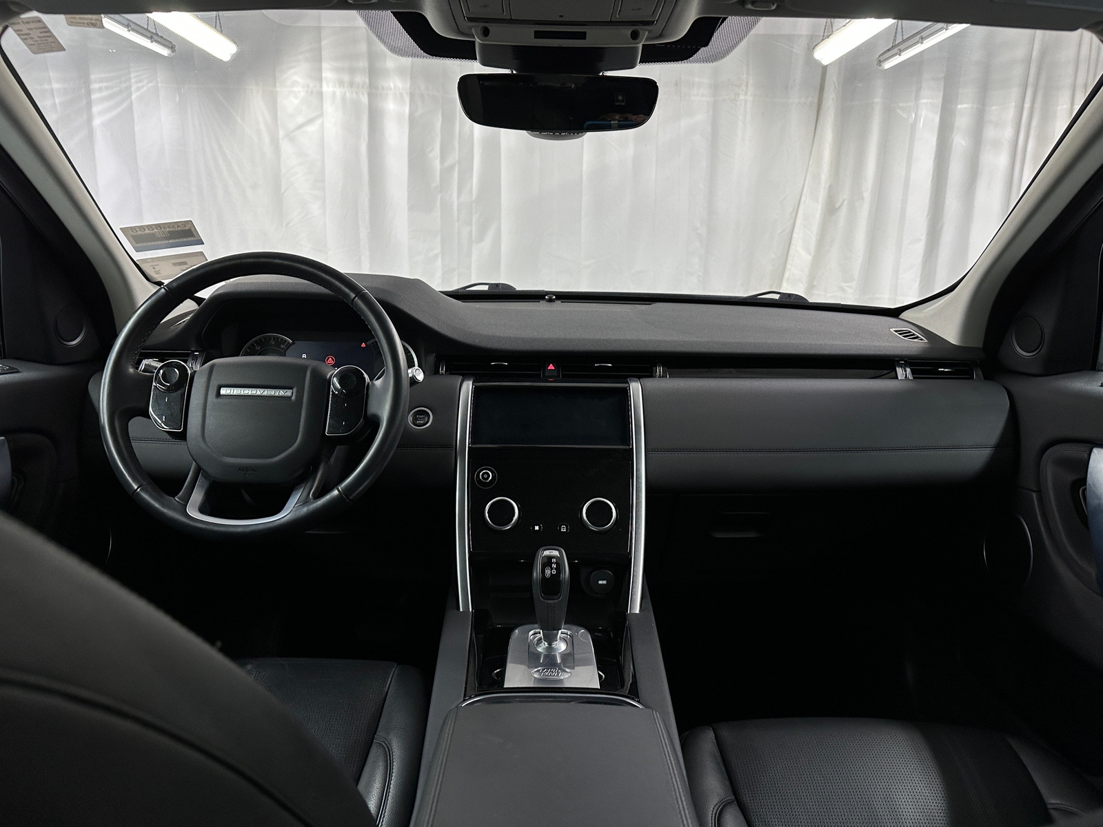 Thumbnail: 2020 Land Rover Discovery Sport - 2