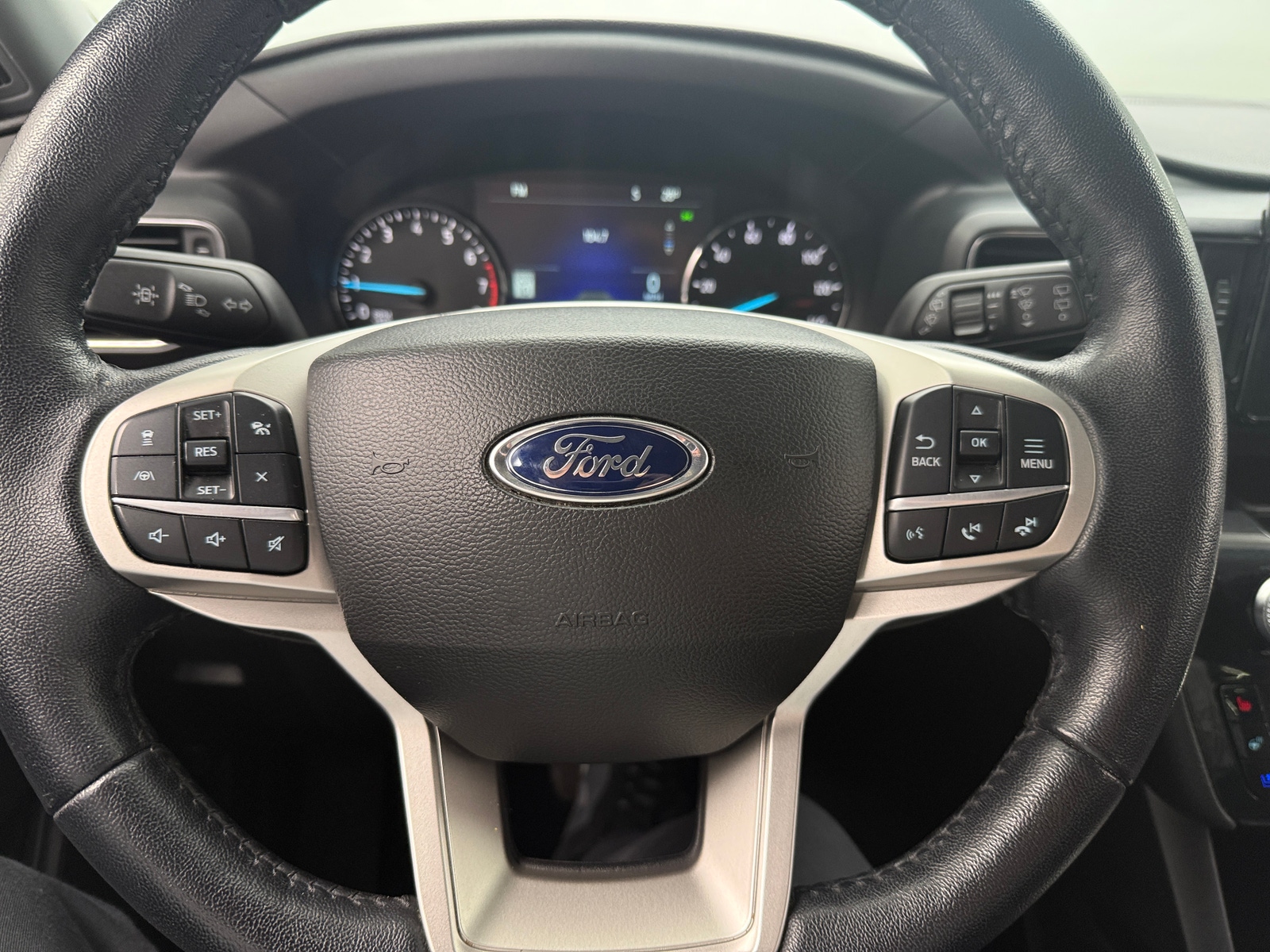 Thumbnail: 2022 Ford Explorer - 4