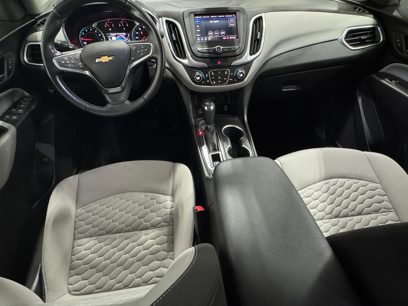 Thumbnail: 2021 Chevrolet Equinox - 3