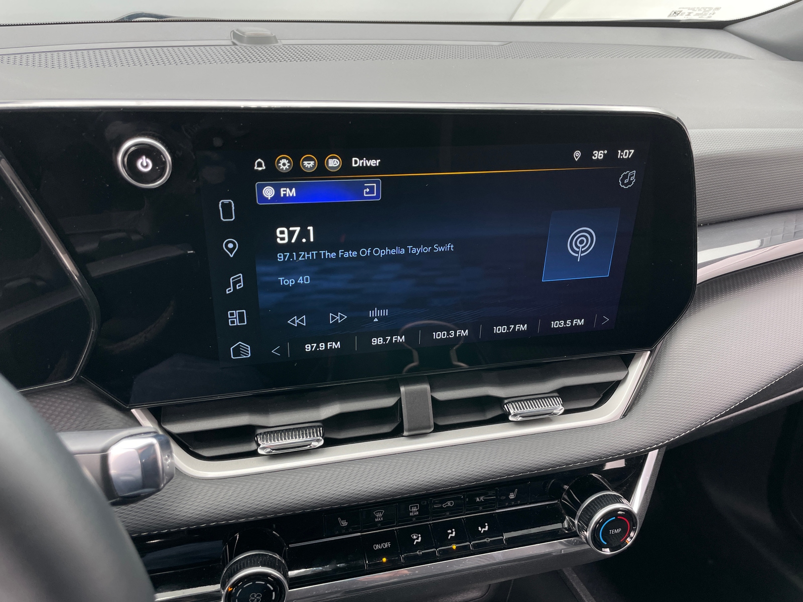 Thumbnail: 2025 Chevrolet Equinox - 4