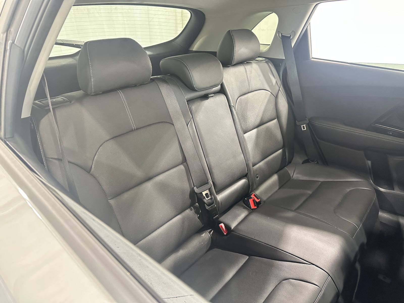 Thumbnail: 2022 Kia Niro - 5