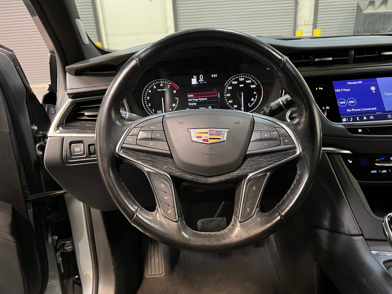 Thumbnail: 2023 Cadillac XT5 - 4