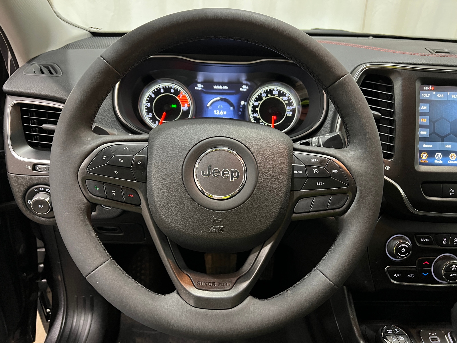 Thumbnail: 2021 Jeep Cherokee - 4