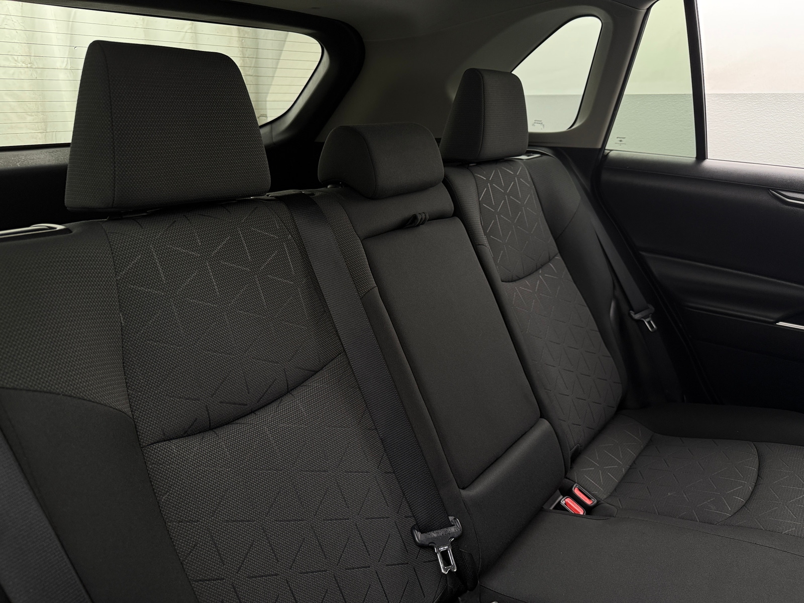 Thumbnail: 2021 Toyota RAV4 - 6