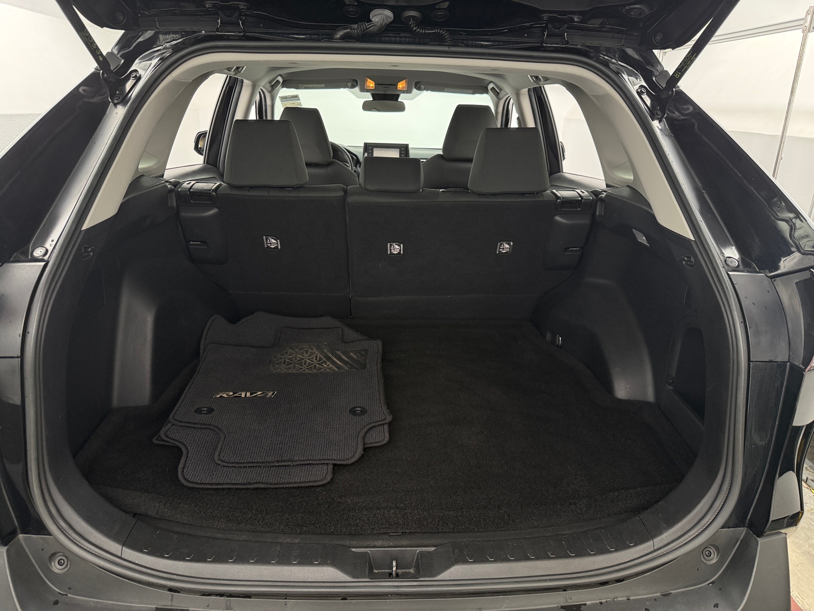 Thumbnail: 2021 Toyota RAV4 - 7