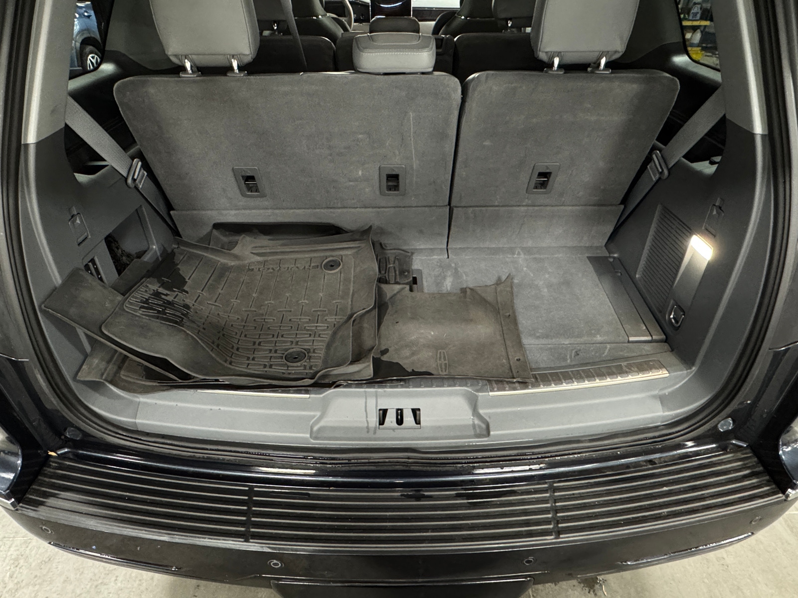 Thumbnail: 2021 Lincoln Navigator - 6