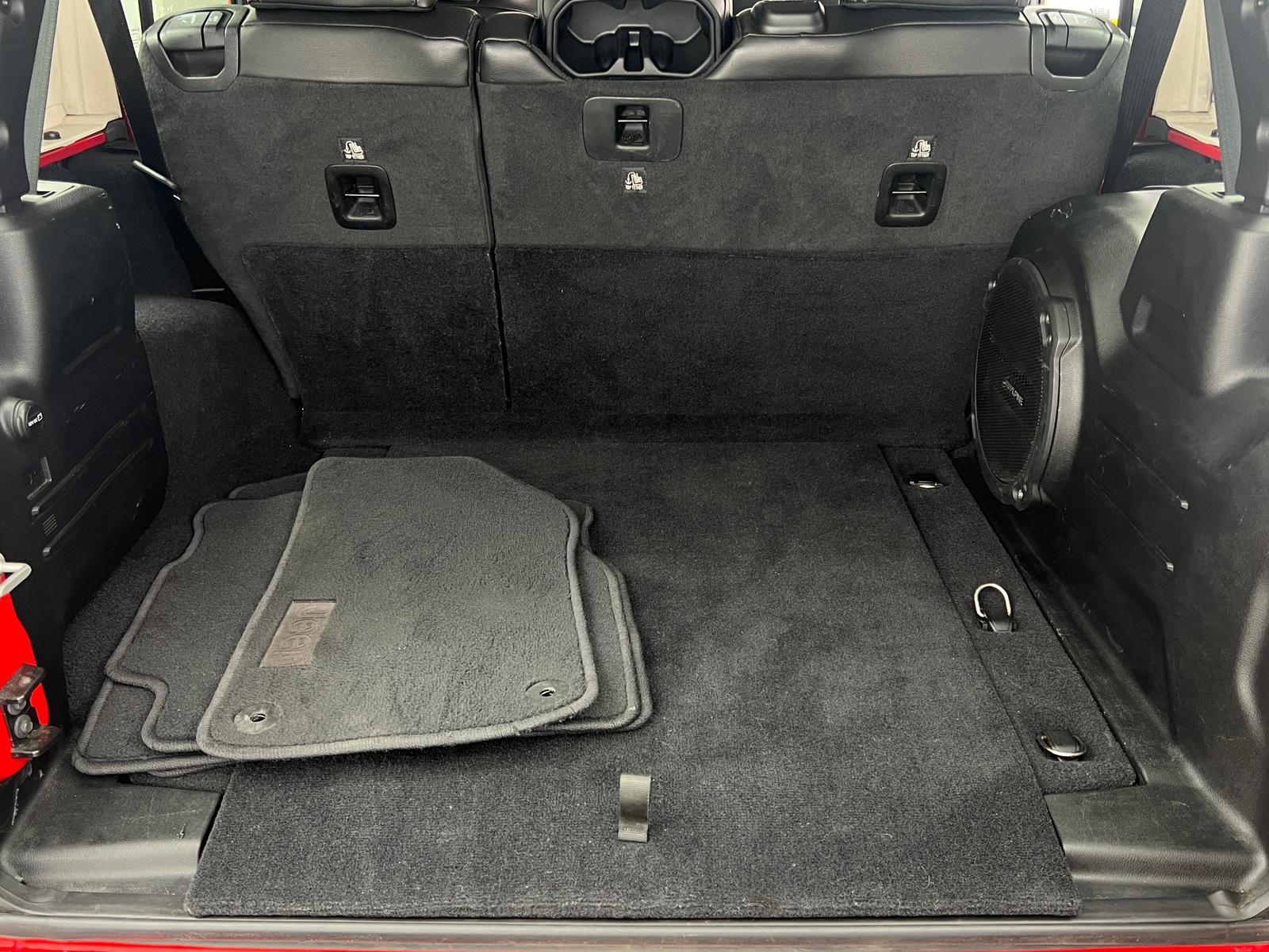 Thumbnail: 2020 Jeep Wrangler - 6