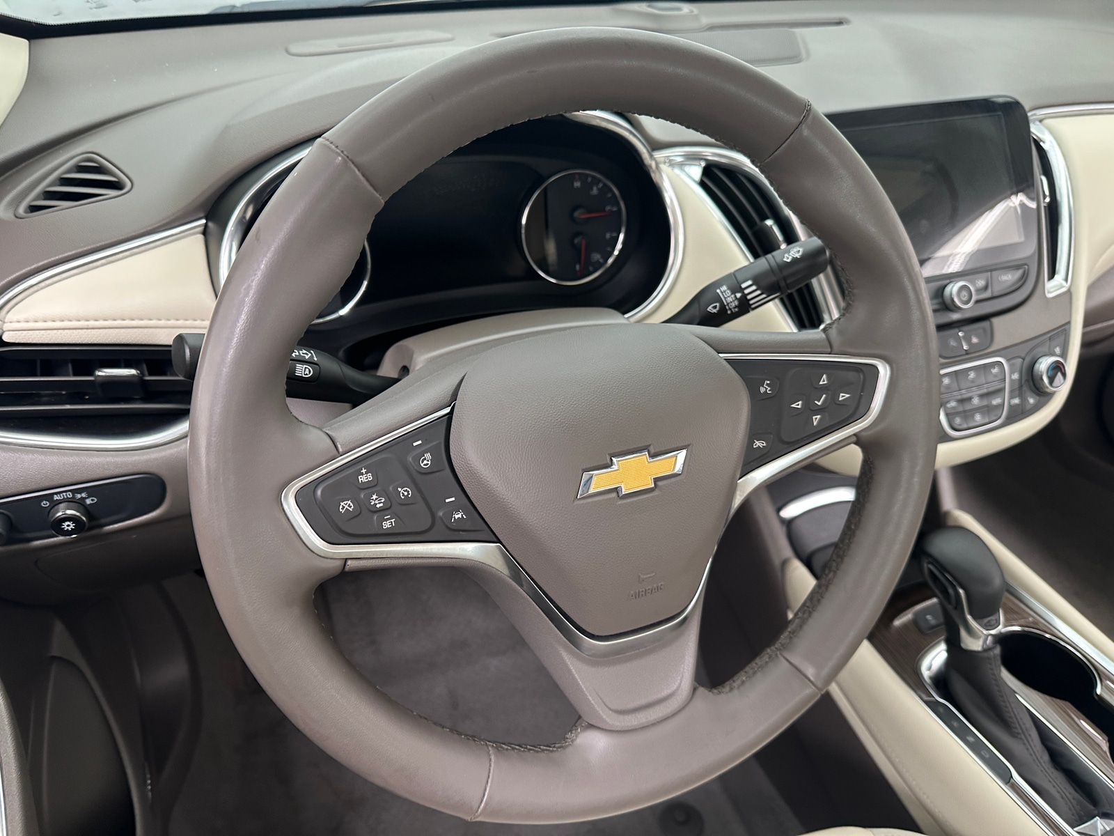 Thumbnail: 2024 Chevrolet Malibu - 4