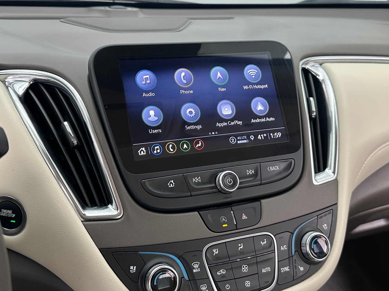 Thumbnail: 2024 Chevrolet Malibu - 3