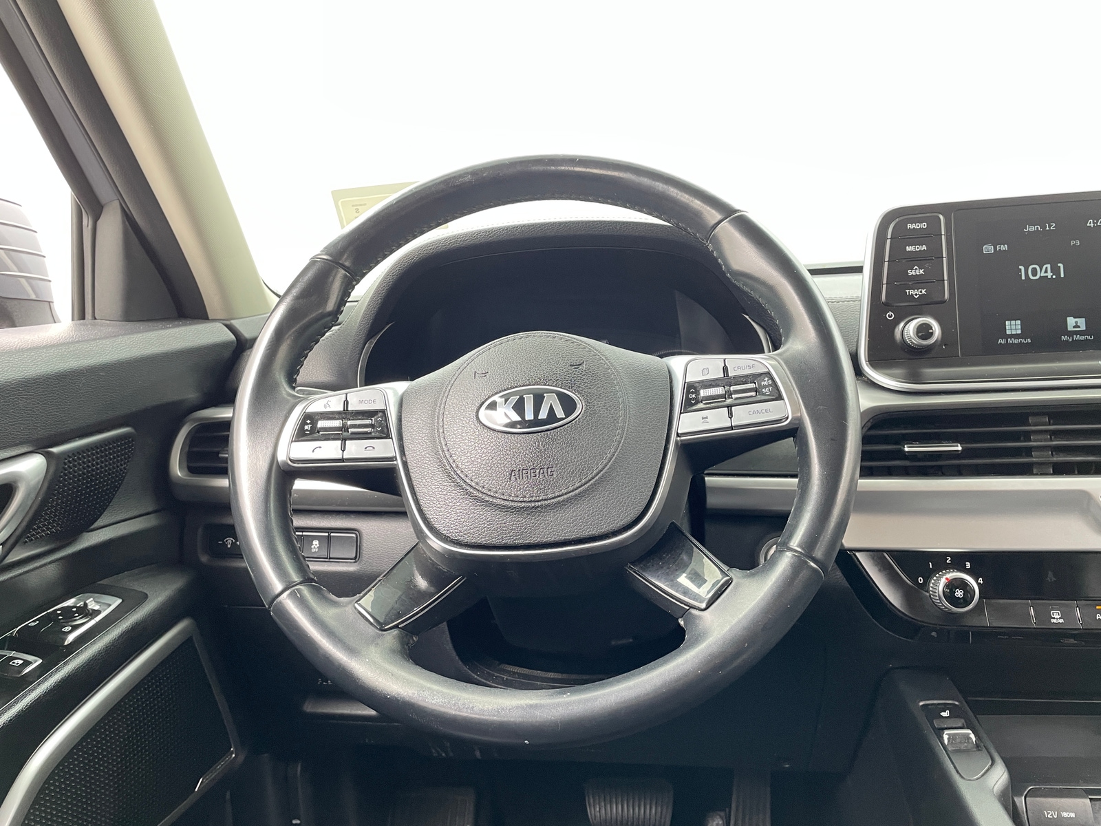 Thumbnail: 2020 Kia Telluride - 4