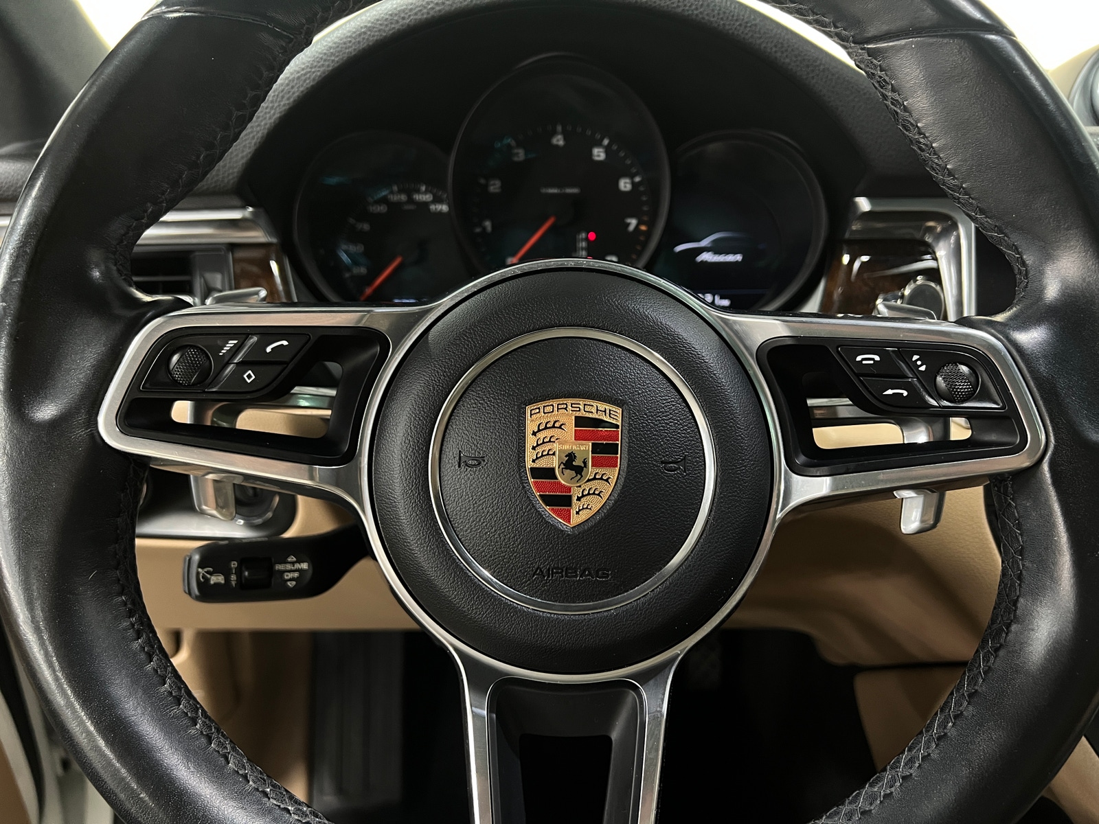 Thumbnail: 2020 Porsche Macan - 4