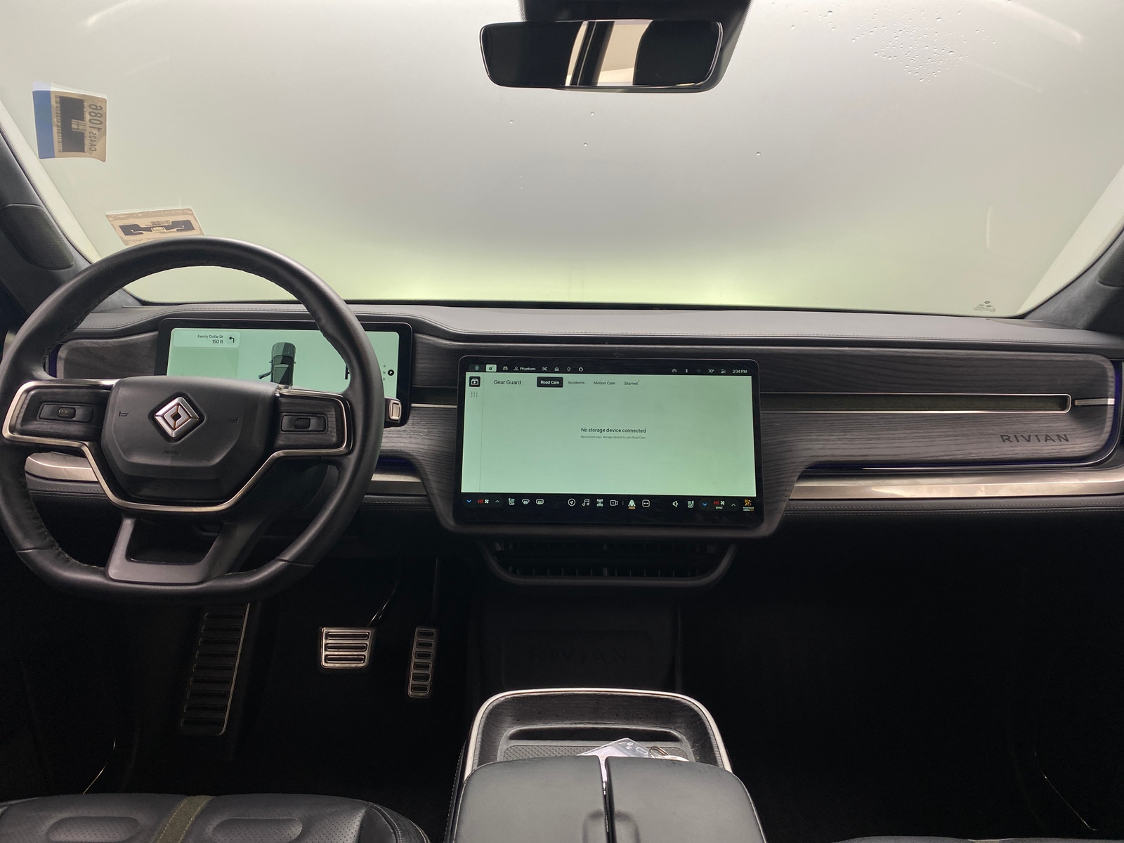 Thumbnail: 2023 Rivian R1S - 2