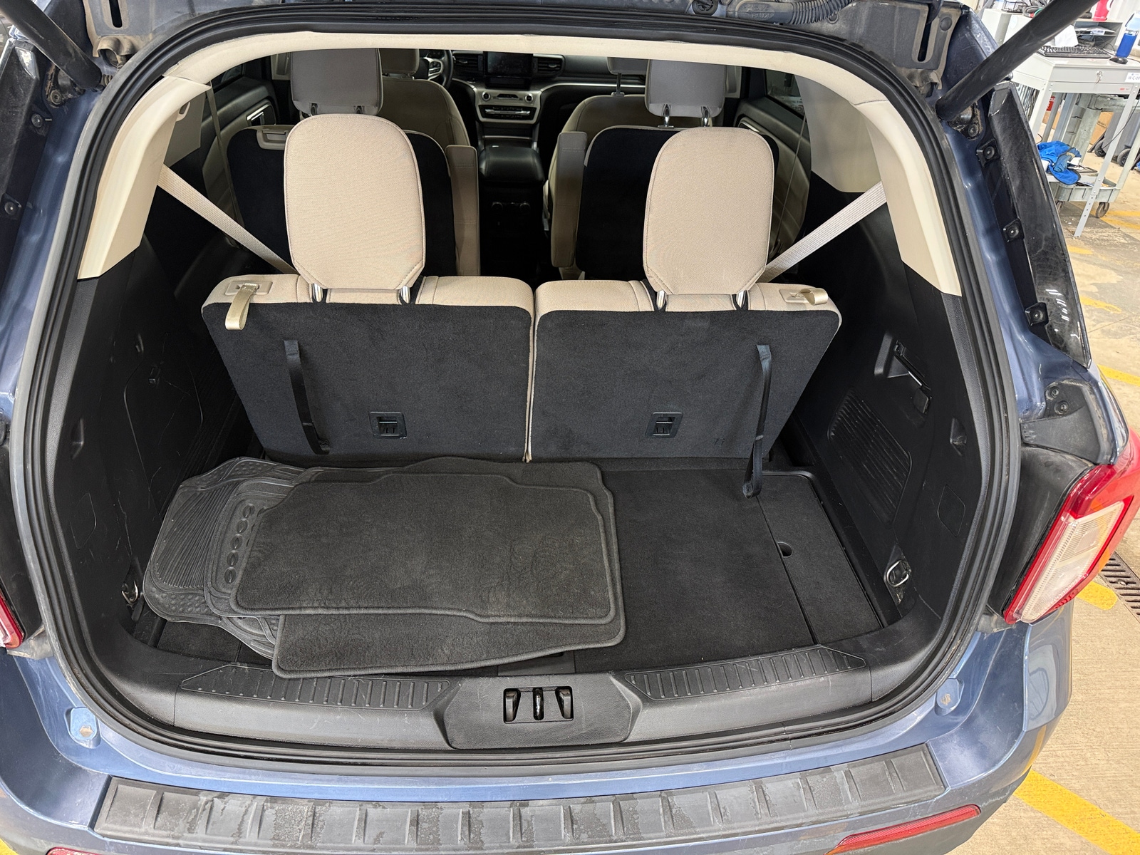 Thumbnail: 2021 Ford Explorer - 7