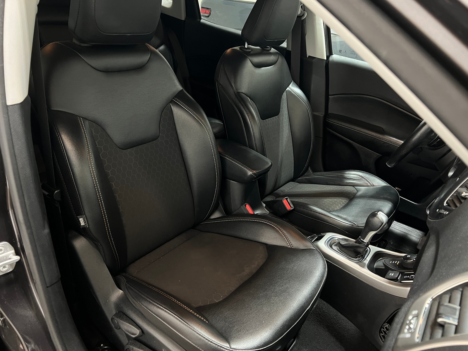 Thumbnail: 2019 Jeep Compass - 2