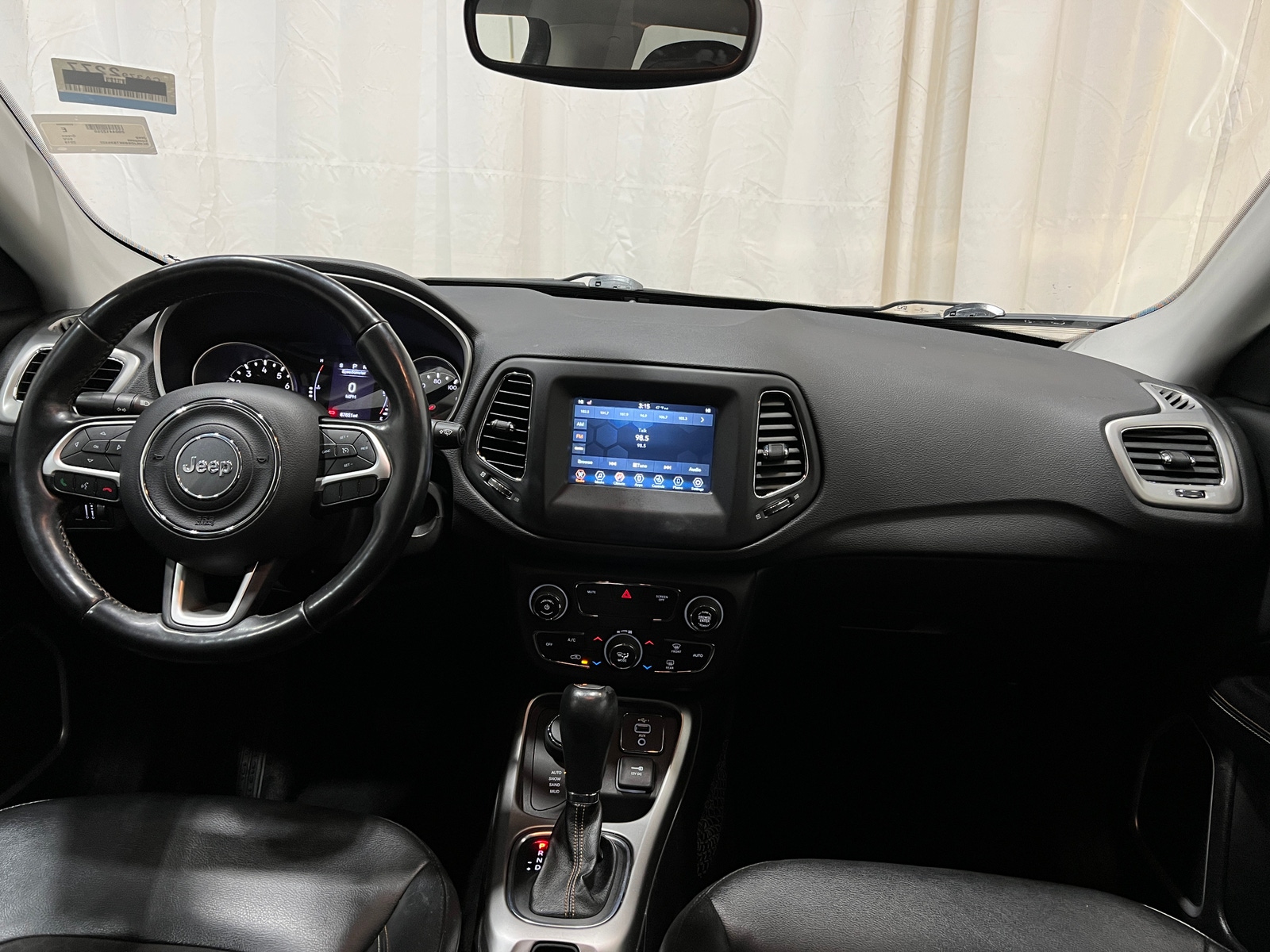 Thumbnail: 2019 Jeep Compass - 3