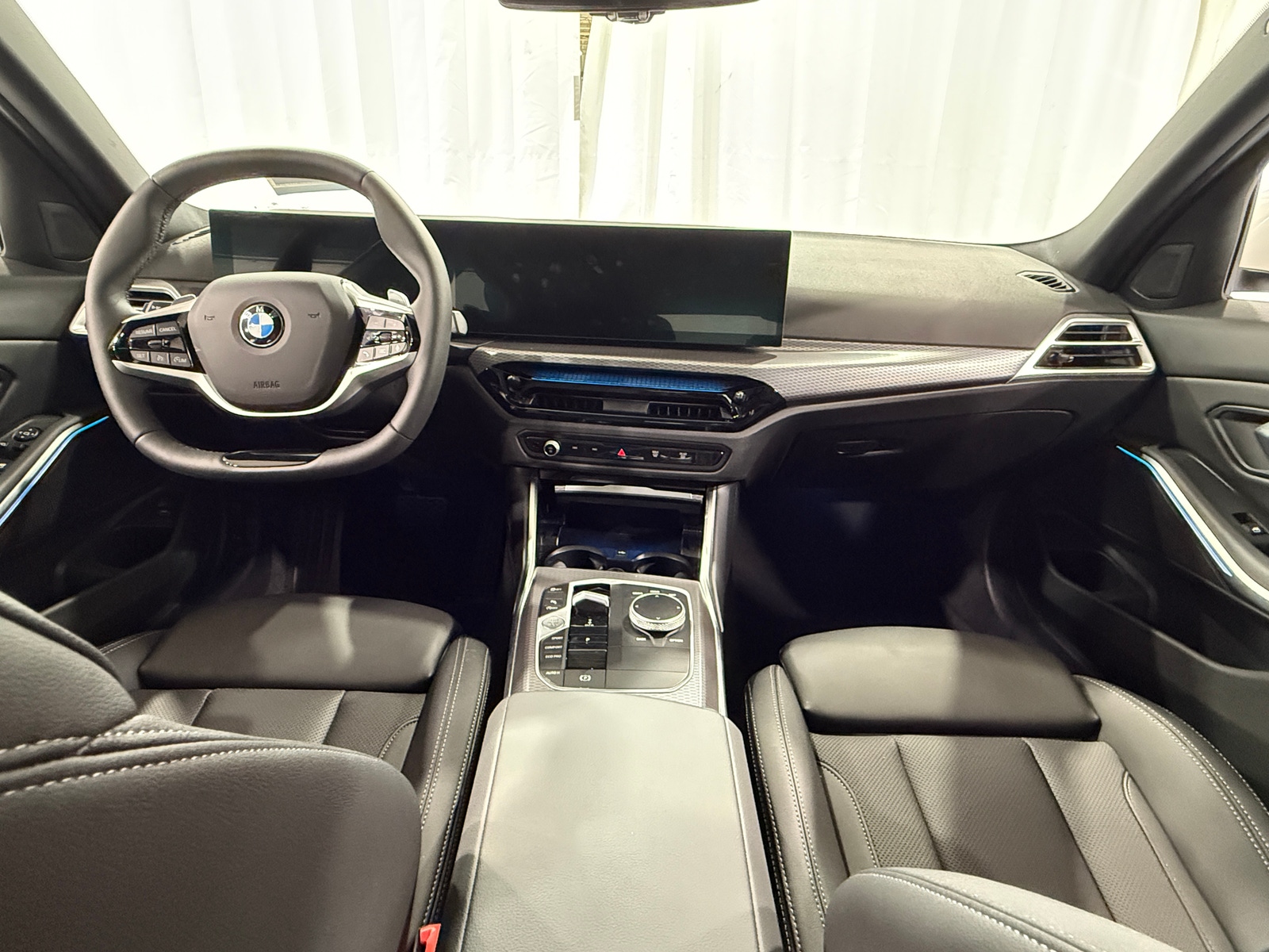 Thumbnail: 2025 BMW 3 Series - 2