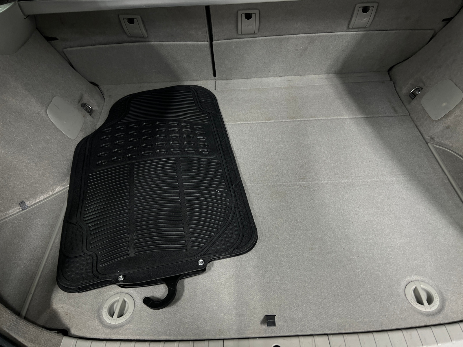 Thumbnail: 2015 Toyota Prius - 7