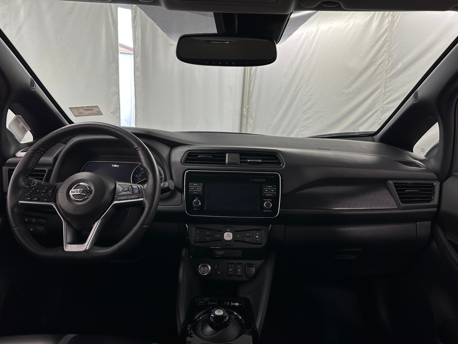 Thumbnail: 2019 Nissan Leaf - 3