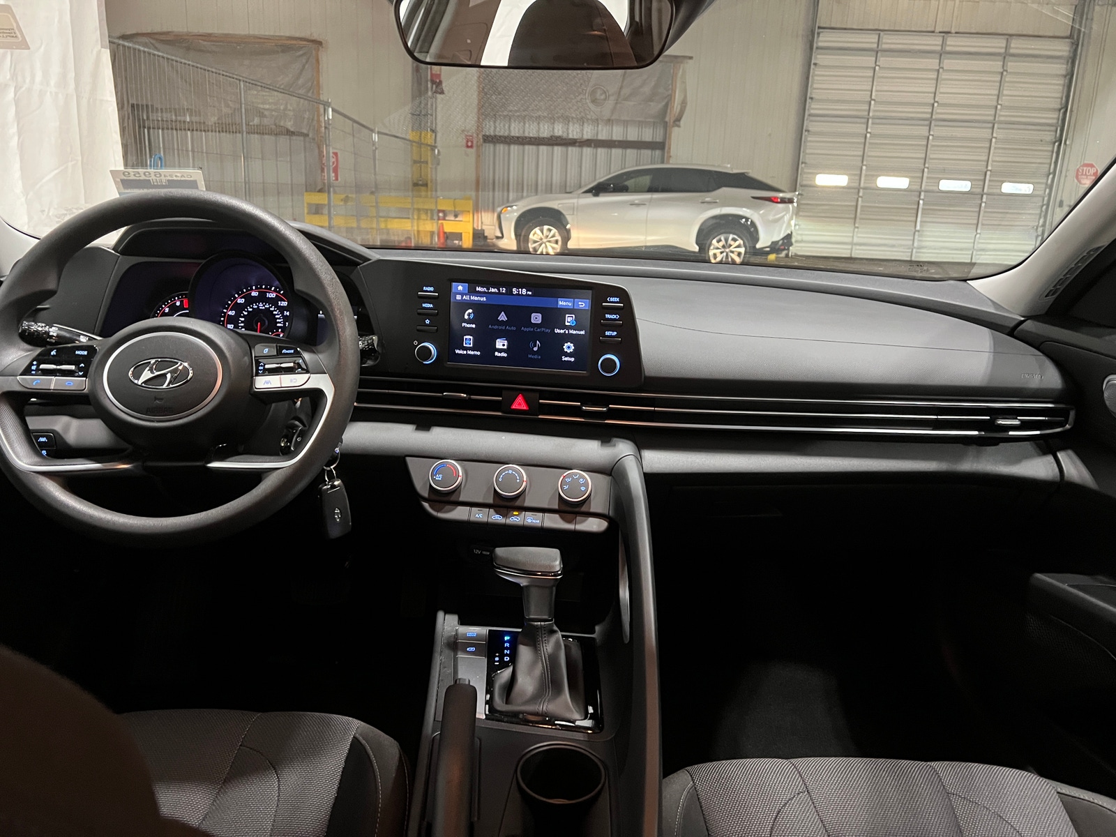 Thumbnail: 2022 Hyundai Elantra - 3