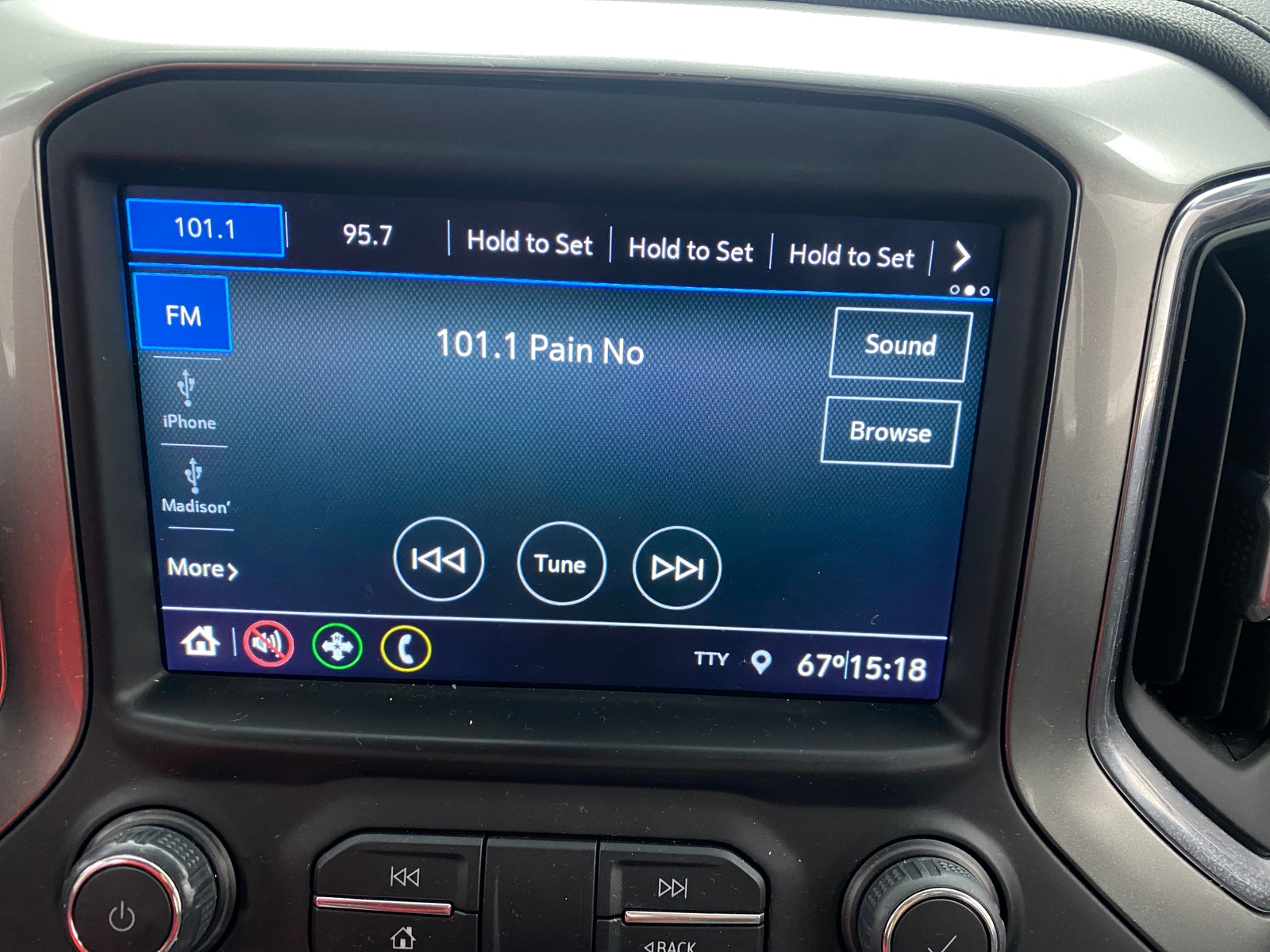 Thumbnail: 2021 Chevrolet Silverado 1500 - 4