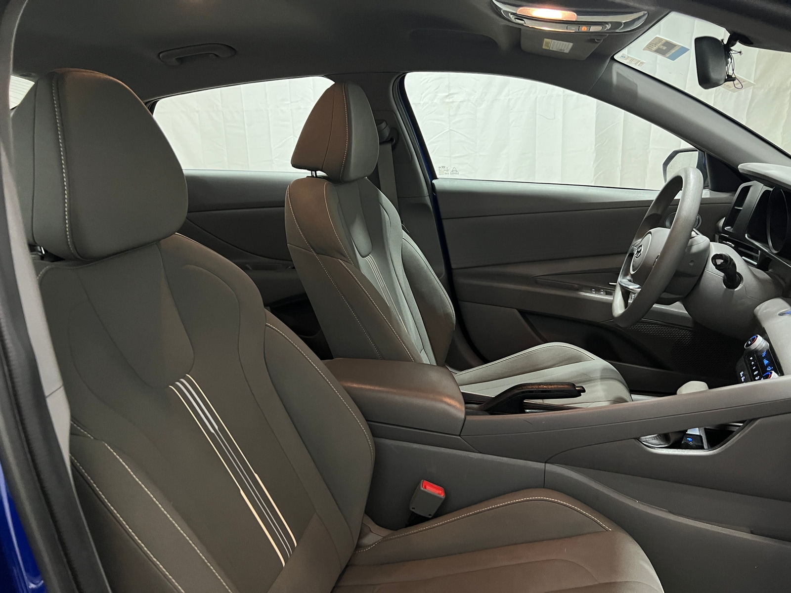 Thumbnail: 2023 Hyundai Elantra - 2